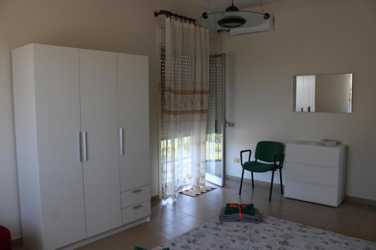 Villa Sicilia Apartment คาตาเนีย ภายนอก รูปภาพ