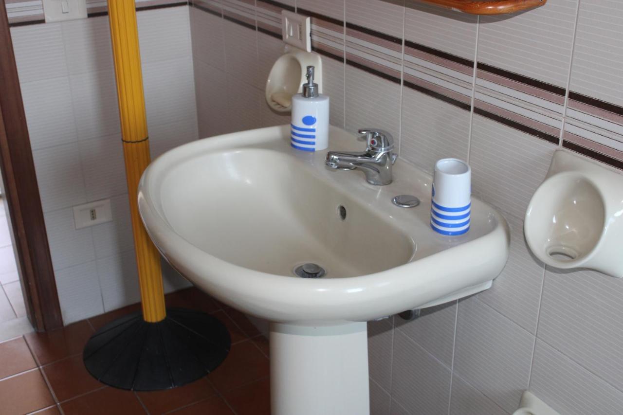 Villa Sicilia Apartment คาตาเนีย ภายนอก รูปภาพ
