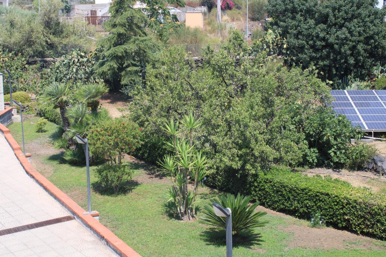 Villa Sicilia Apartment คาตาเนีย ภายนอก รูปภาพ